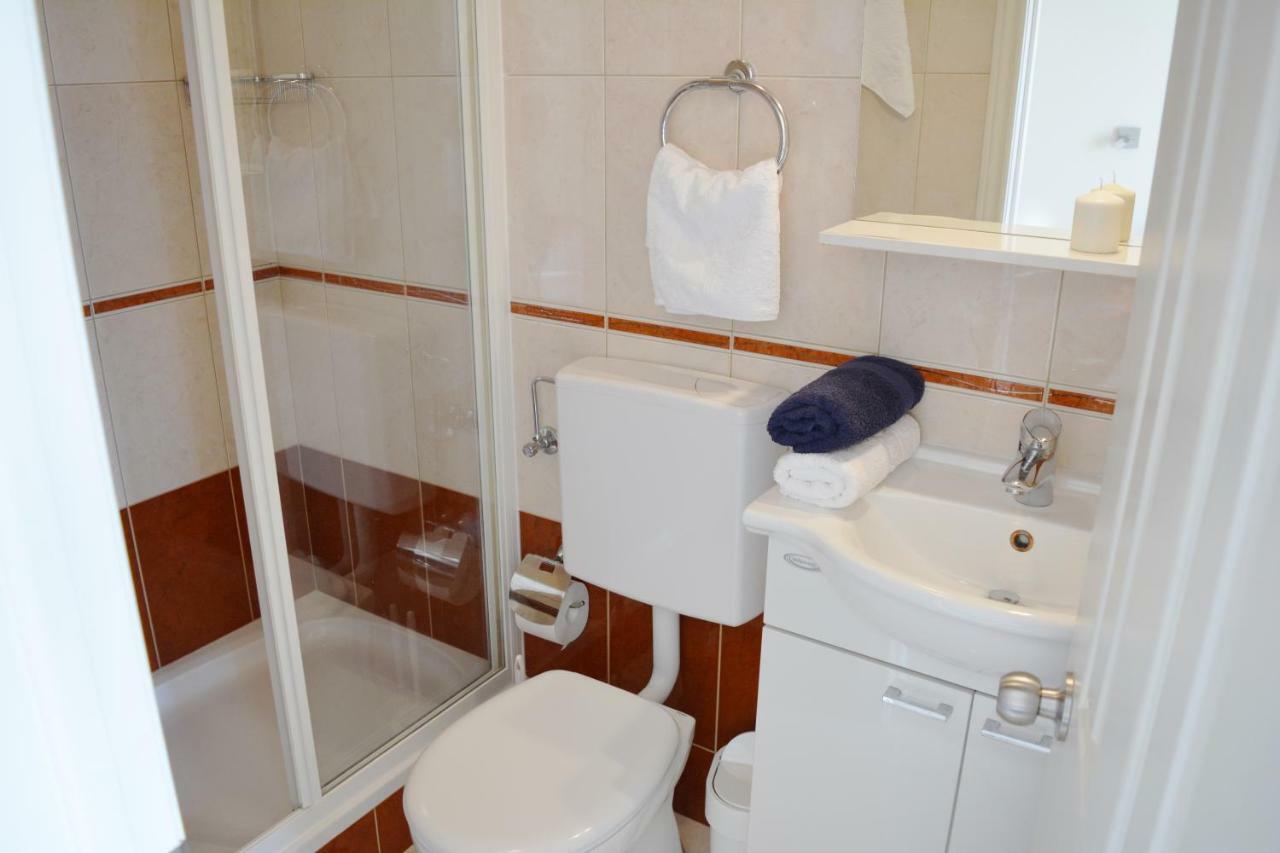 Apartments Villa Lili Tučepi Eksteriør bilde