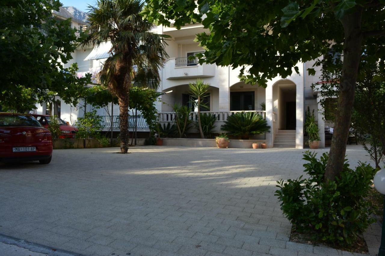 Apartments Villa Lili Tučepi Eksteriør bilde
