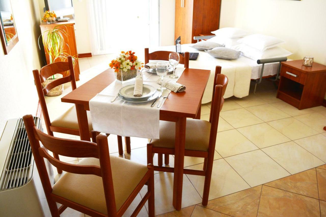 Apartments Villa Lili Tučepi Eksteriør bilde