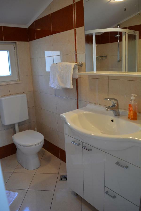 Apartments Villa Lili Tučepi Eksteriør bilde