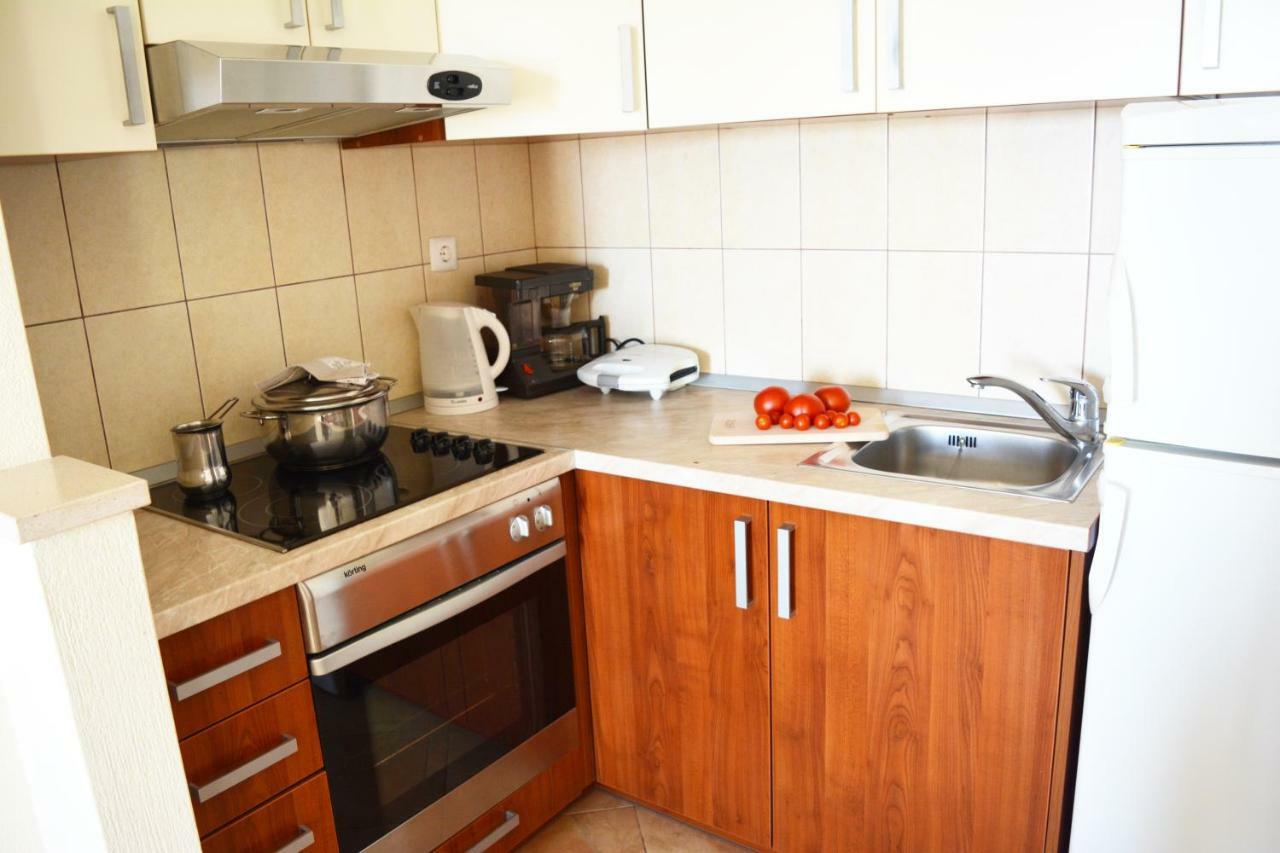 Apartments Villa Lili Tučepi Eksteriør bilde