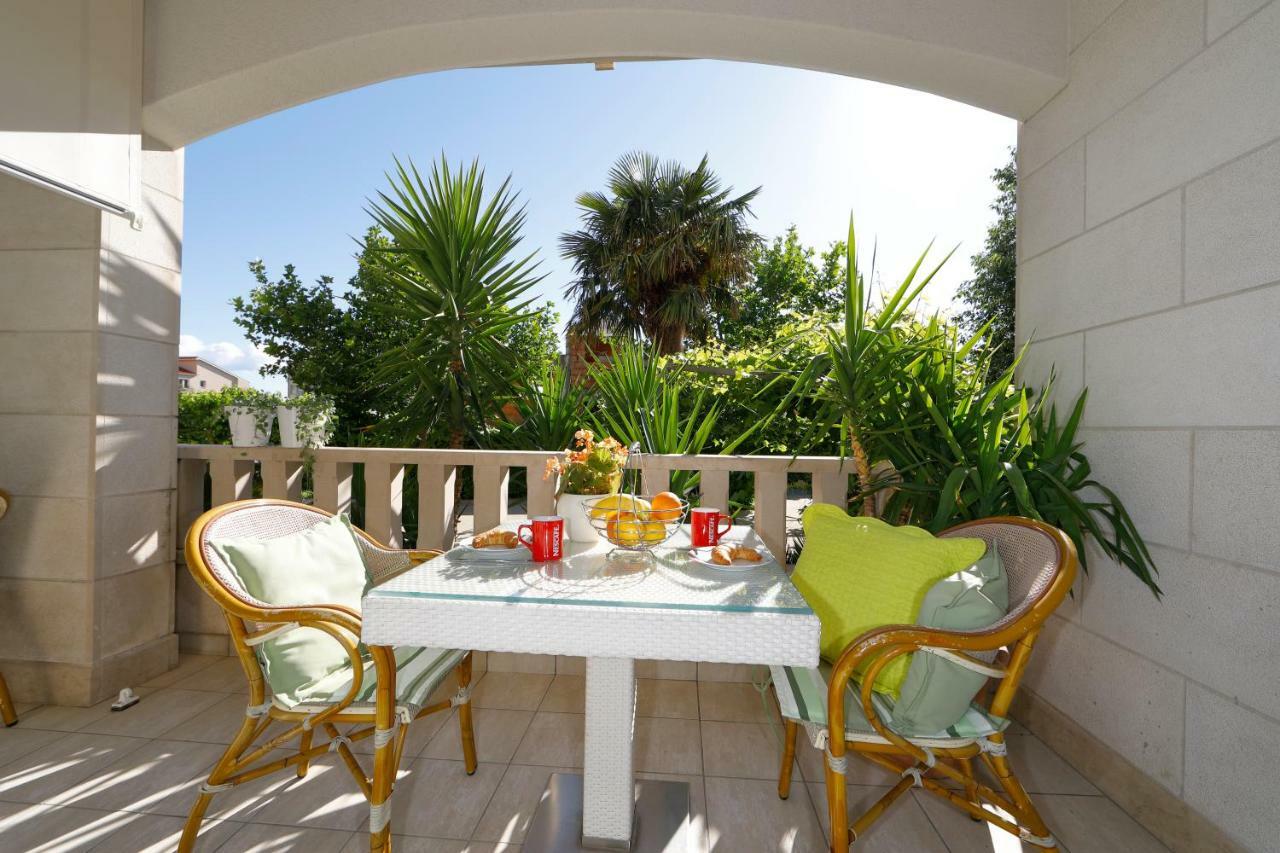 Apartments Villa Lili Tučepi Eksteriør bilde
