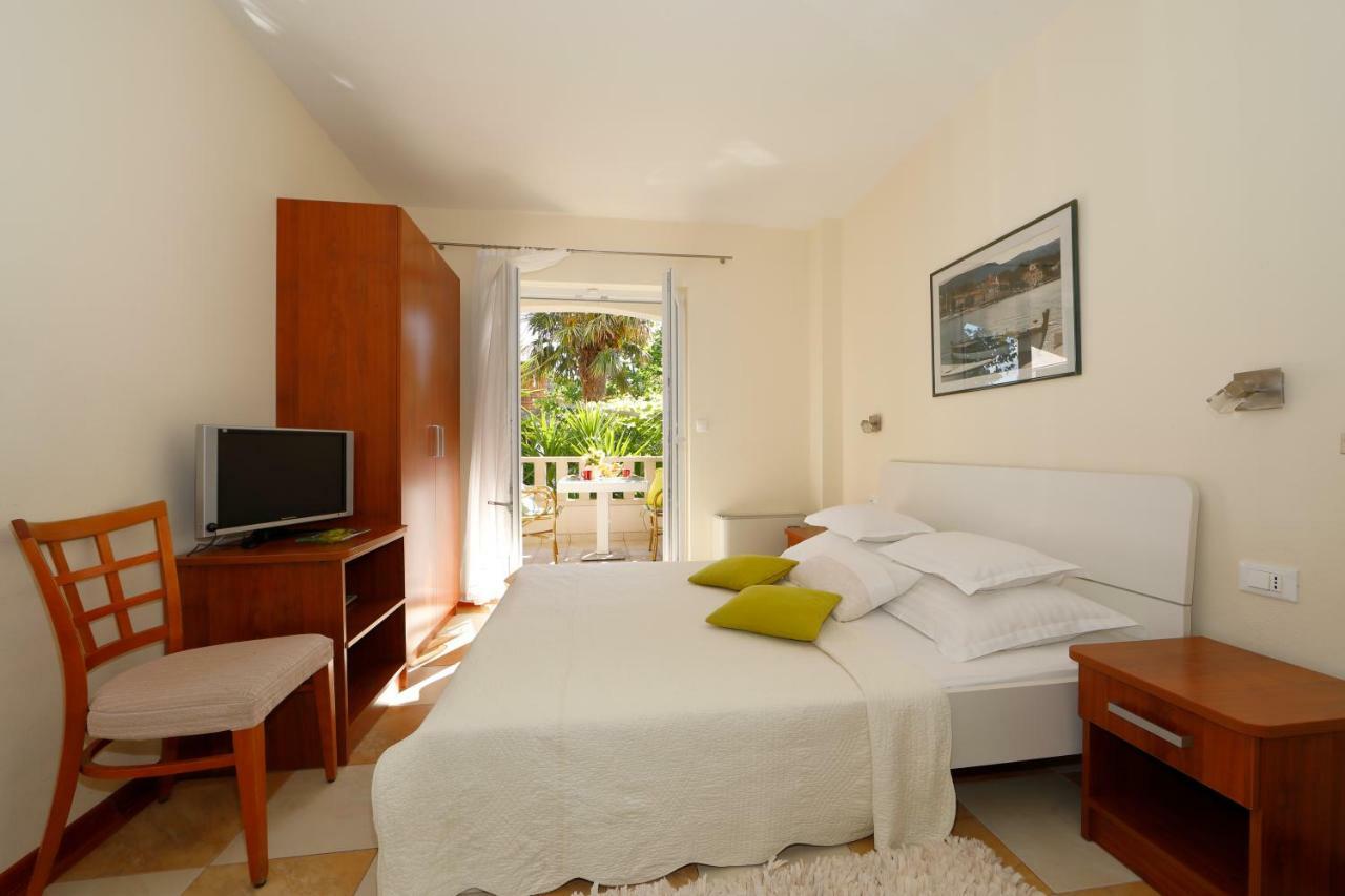 Apartments Villa Lili Tučepi Eksteriør bilde